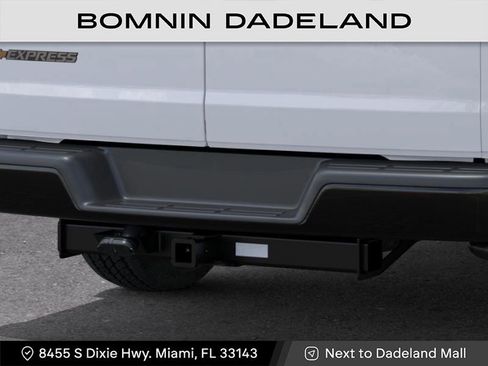 New 2025 Chevrolet Express 2500 Work Van w/ Driver Convenience Package image 15