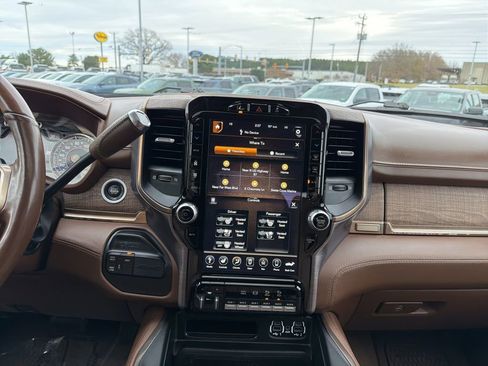 Used 2020 RAM 2500 Limited image 28