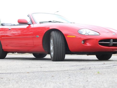 Used 2000 Jaguar XK8 Convertible RWD image 35