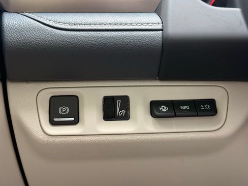 Used 2023 GMC Acadia Denali w/ Trailering Package FWD image 10