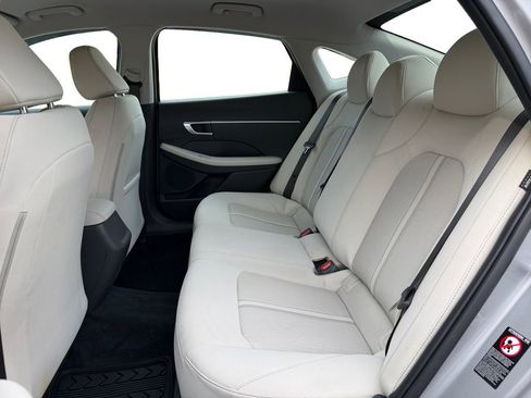 Used 2023 Hyundai Sonata SE FWD image 19