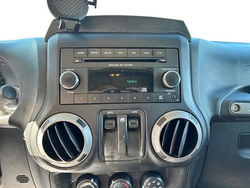 Used 2012 Jeep Wrangler Sport AWD/4WD image 13