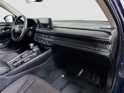Used 2023 Honda Accord EX image 30