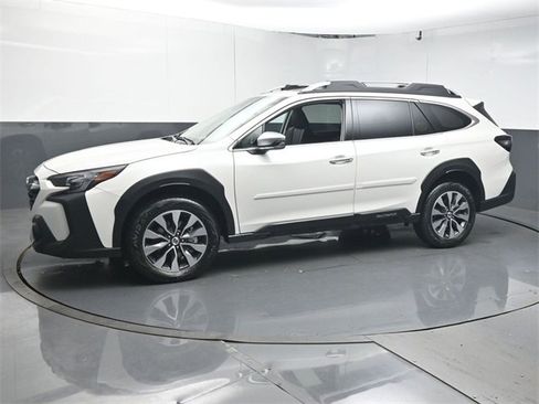 Certified 2025 Subaru Outback Touring XT w/ Tech Package 3 image 4