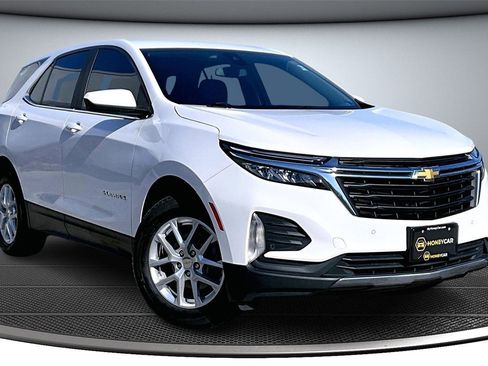 Used 2022 Chevrolet Equinox LT image 1
