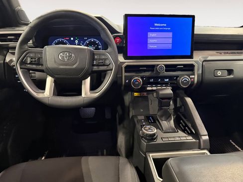 Used 2025 Toyota Tacoma TRD Off-Road w/ TRD Off Road Upgrade Package AWD/4WD image 10