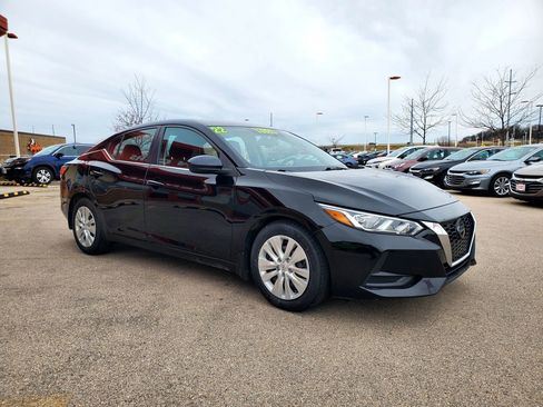 Used 2022 Nissan Sentra S image 3