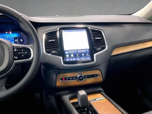 Certified 2024 Volvo XC90 B5 Plus AWD/4WD image 9