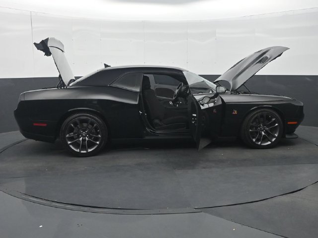 Used 2023 Dodge Challenger R/T Scat Pack RWD image 40