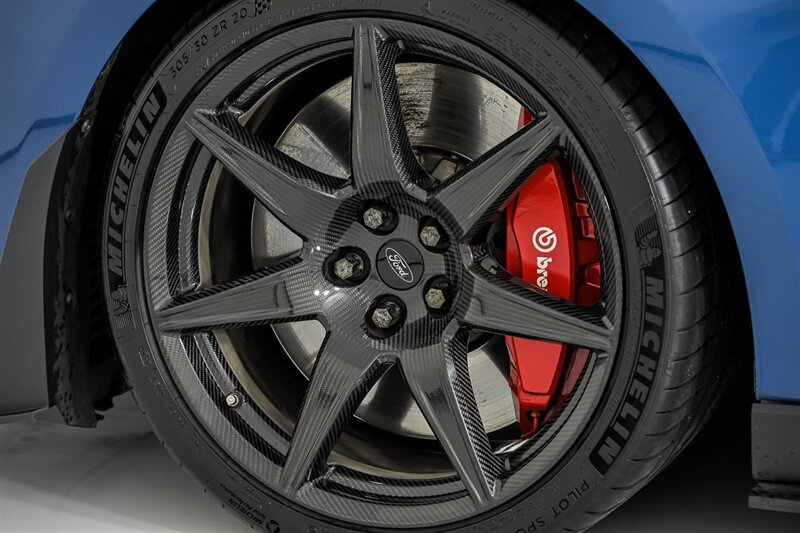 Used 2021 Ford Mustang Shelby GT500 w/ Carbon Fiber Track Pack RWD image 21