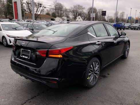 New 2025 Nissan Altima 2.5 SV image 13