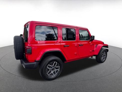 Used 2025 Jeep Wrangler Unlimited Sahara AWD/4WD image 15