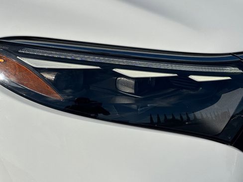 Used 2023 Mercedes-Benz EQS 450+ 4MATIC SUV image 10