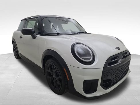 New 2026 MINI Cooper S image 2