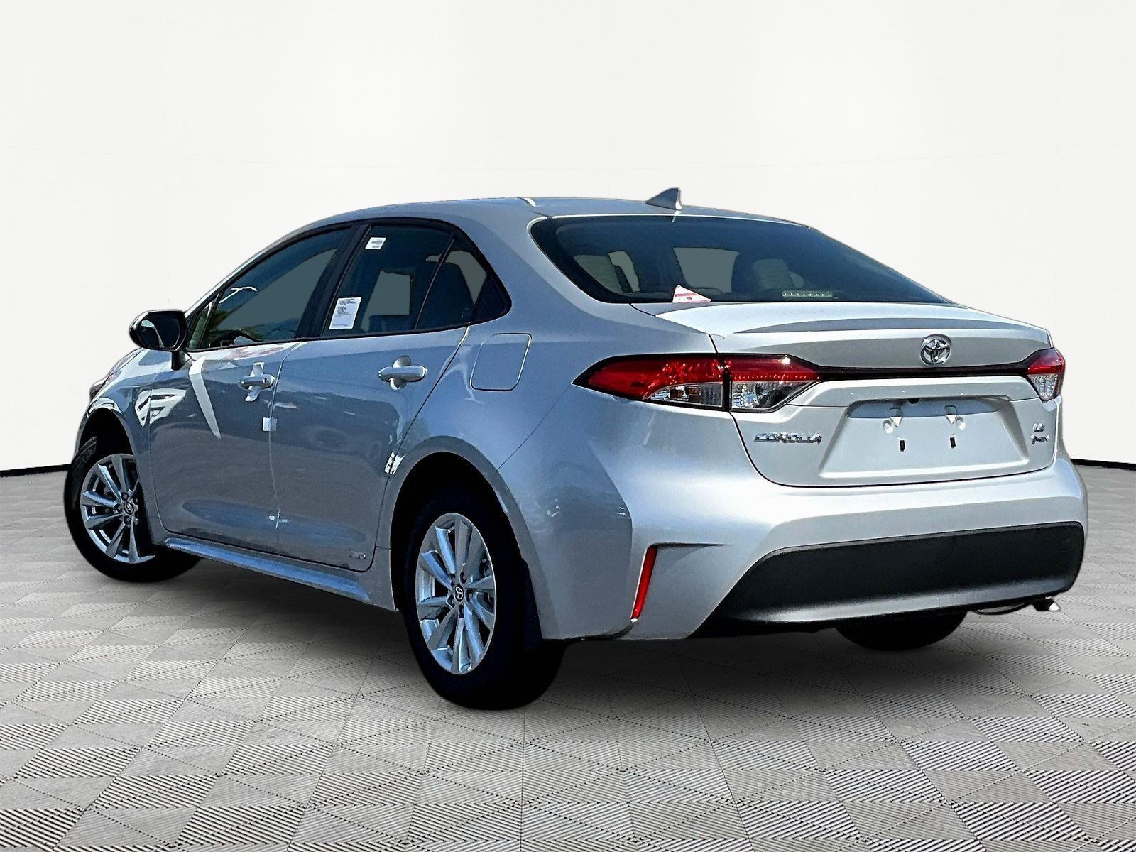 New 2026 Toyota Corolla LE w/ LE Premium Package AWD/4WD image 4