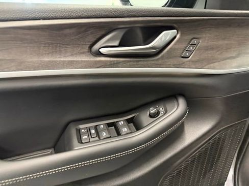 New 2025 Jeep Grand Cherokee Limited image 15