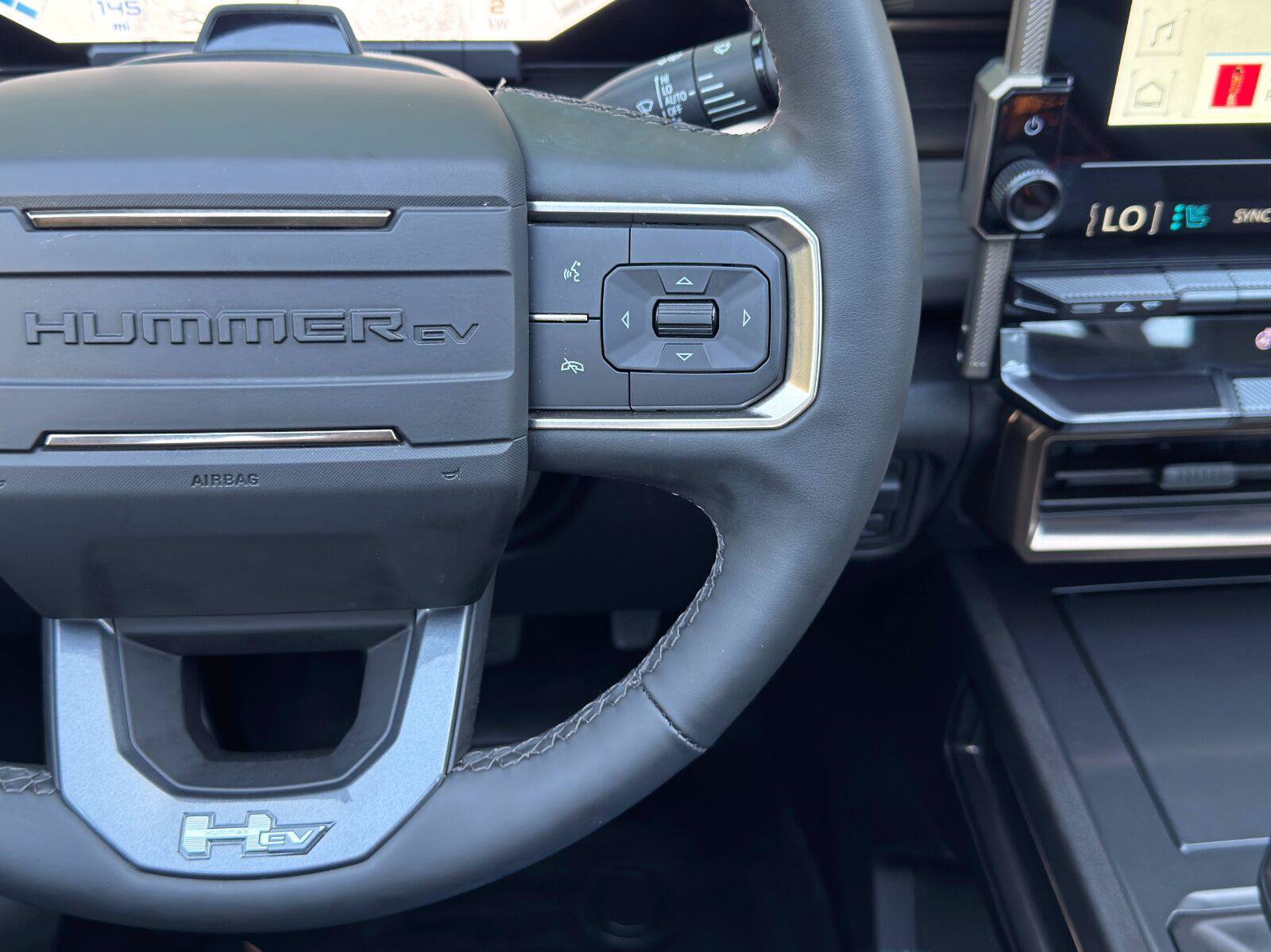Used 2025 GMC Hummer EV 3X w/ LPO, Roof Cross Rail Package AWD/4WD image 24