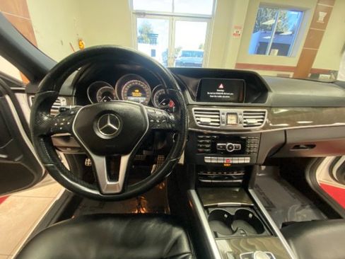 Used 2014 Mercedes-Benz E 350 4MATIC w/ Premium 1 Package image 20