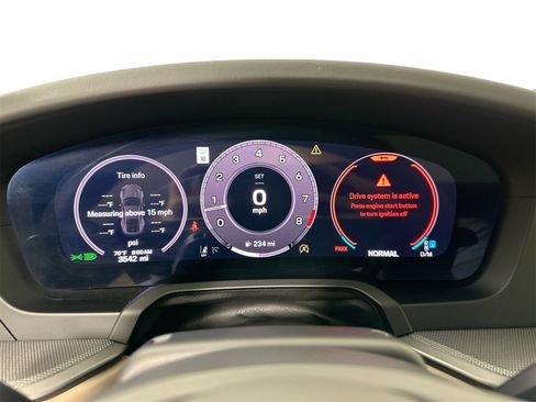 Certified 2025 Porsche 911 Carrera image 19