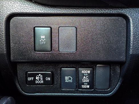 Used 2020 Toyota Tacoma TRD Off-Road image 29