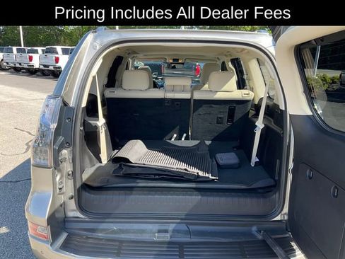 Used 2020 Lexus GX 460 Premium w/ Premium Package AWD/4WD image 19