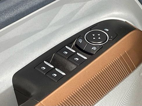 Used 2022 Ford Maverick Lariat image 20