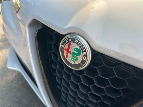 Used 2022 Alfa Romeo Stelvio Sprint image 32