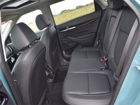 New 2026 Kia Seltos SX w/ SX Sunroof Package image 20