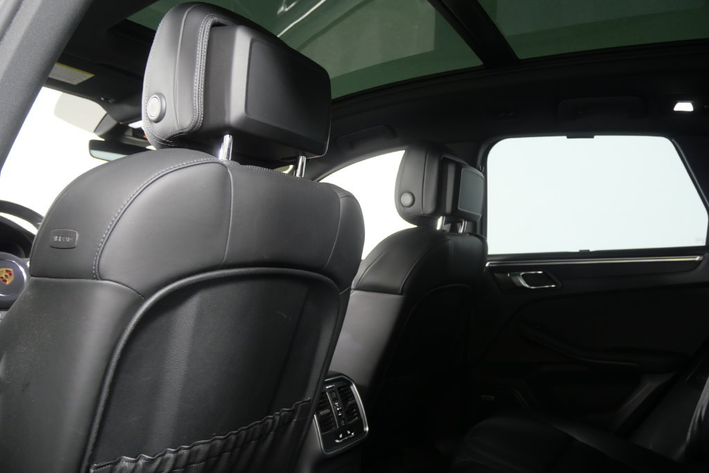 Used 2021 Porsche Macan GTS AWD/4WD image 16