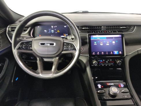 Used 2021 Jeep Grand Cherokee L Overland w/ Luxury Tech Group IV AWD/4WD image 22