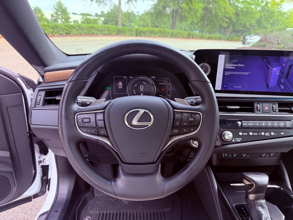 Certified 2025 Lexus ES 300h w/ Premium Package FWD image 19