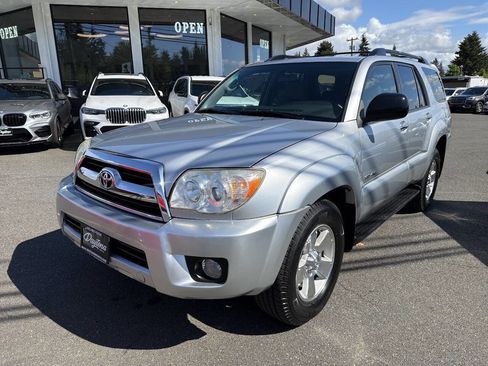 Used 2007 Toyota 4Runner SR5 AWD/4WD image 1