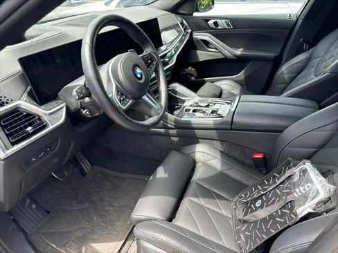 Used 2025 BMW X6 xDrive40i AWD/4WD image 7