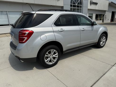 Used 2017 Chevrolet Equinox LT AWD/4WD image 6