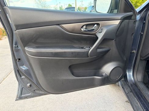 Used 2014 Nissan Rogue SV AWD/4WD image 8