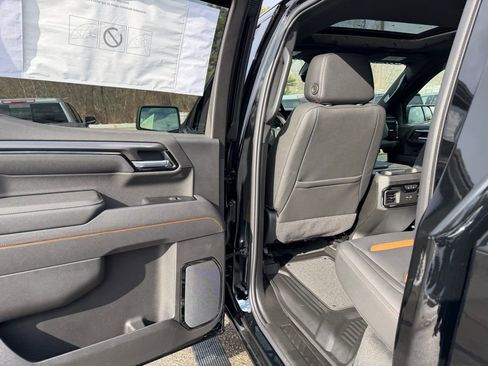 New 2026 GMC Sierra 1500 AT4 w/ Technology Package image 15