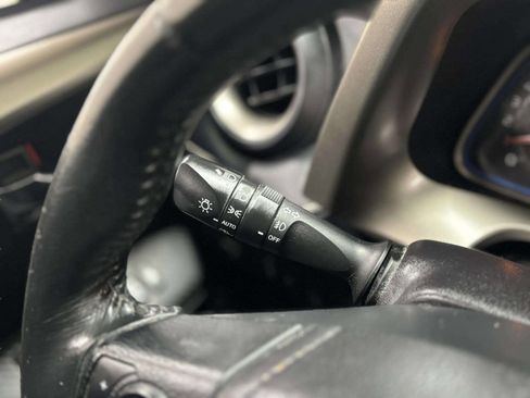 Used 2014 Toyota RAV4 Limited image 35