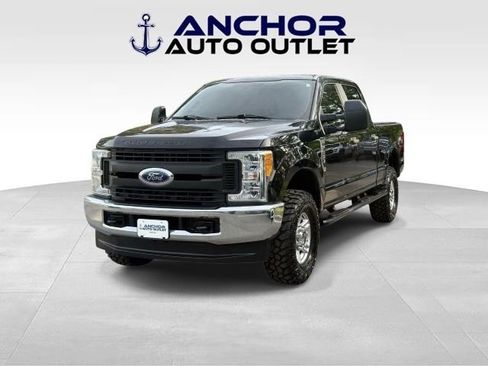 Used 2017 Ford F250 XL w/ XL Value Package image 4