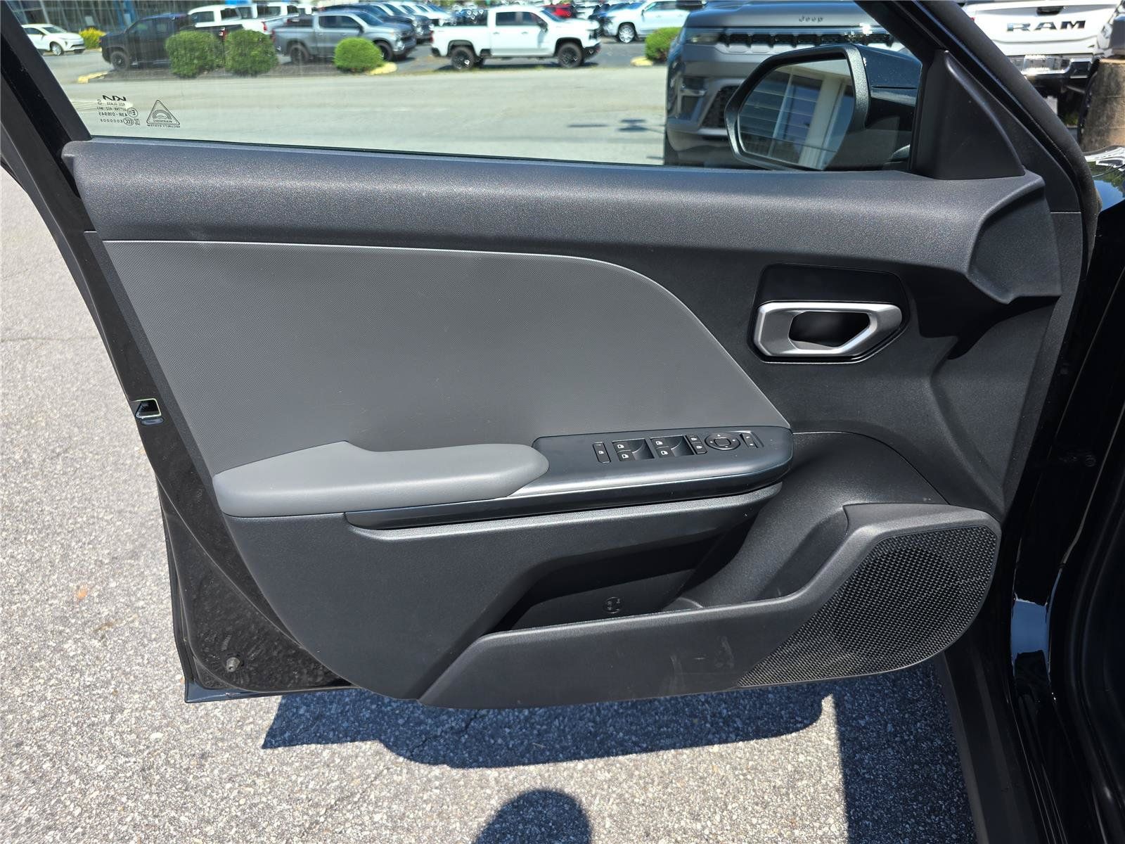 Used 2025 Kia K4 FWD image 18