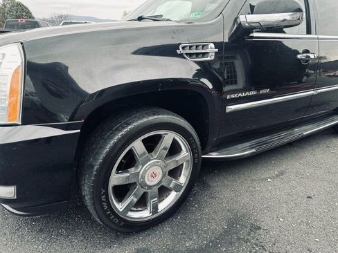 Used 2013 Cadillac Escalade ESV Luxury image 5