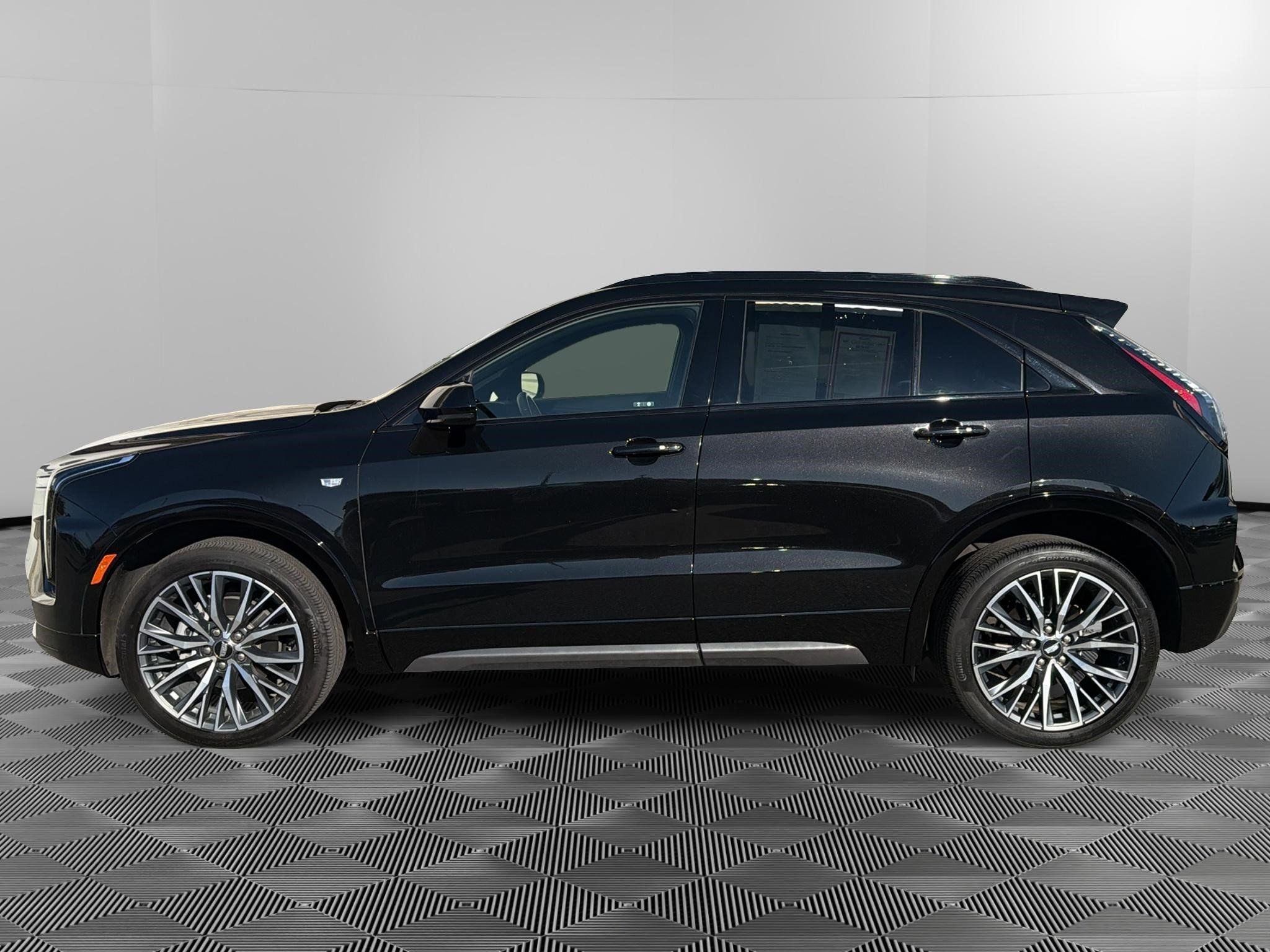 Certified 2024 Cadillac XT4 Sport AWD/4WD image 8