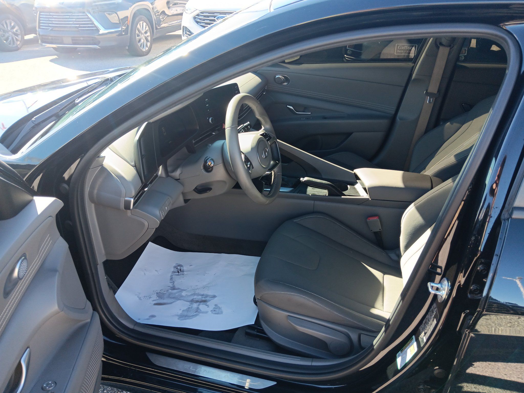 Used 2025 Hyundai Elantra Sport FWD image 10