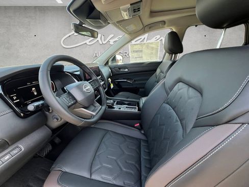 New 2026 Nissan Pathfinder Platinum w/ Cargo Package FWD image 20