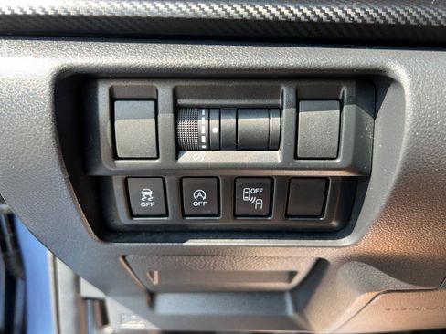 Used 2020 Subaru Crosstrek 2.0i Premium w/ Moonroof Package 2 image 31