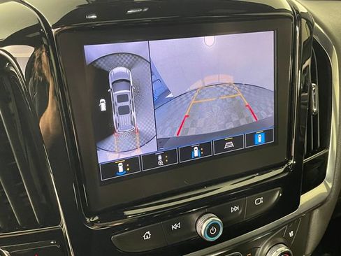 Certified 2023 Chevrolet Traverse Premier FWD image 9