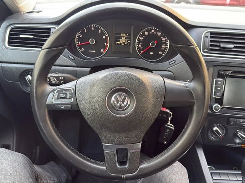 Used 2012 Volkswagen Jetta SE image 10