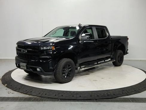 Used 2020 Chevrolet Silverado 1500 LT Trail Boss w/ Convenience Package AWD/4WD image 4