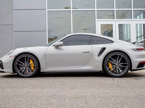 Used 2022 Porsche 911 Turbo S image 7