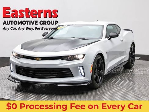 Used 2018 Chevrolet Camaro LT RWD image 1