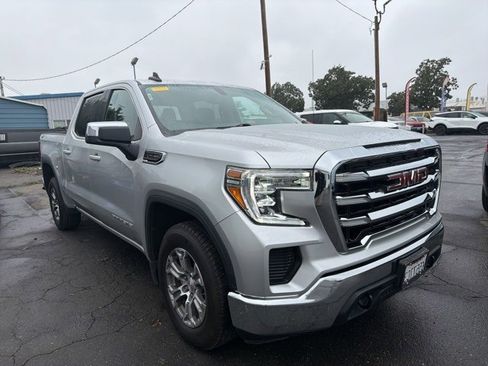 Used 2021 GMC Sierra 1500 SLE w/ X31 Off-Road Package image 1